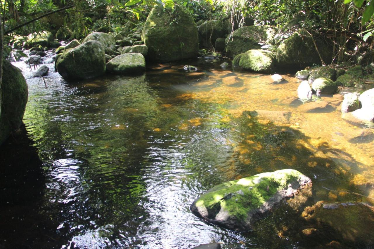 Sitio Das Bromelias Cachoeira Do Tombador อูบาตูบา ภายนอก รูปภาพ