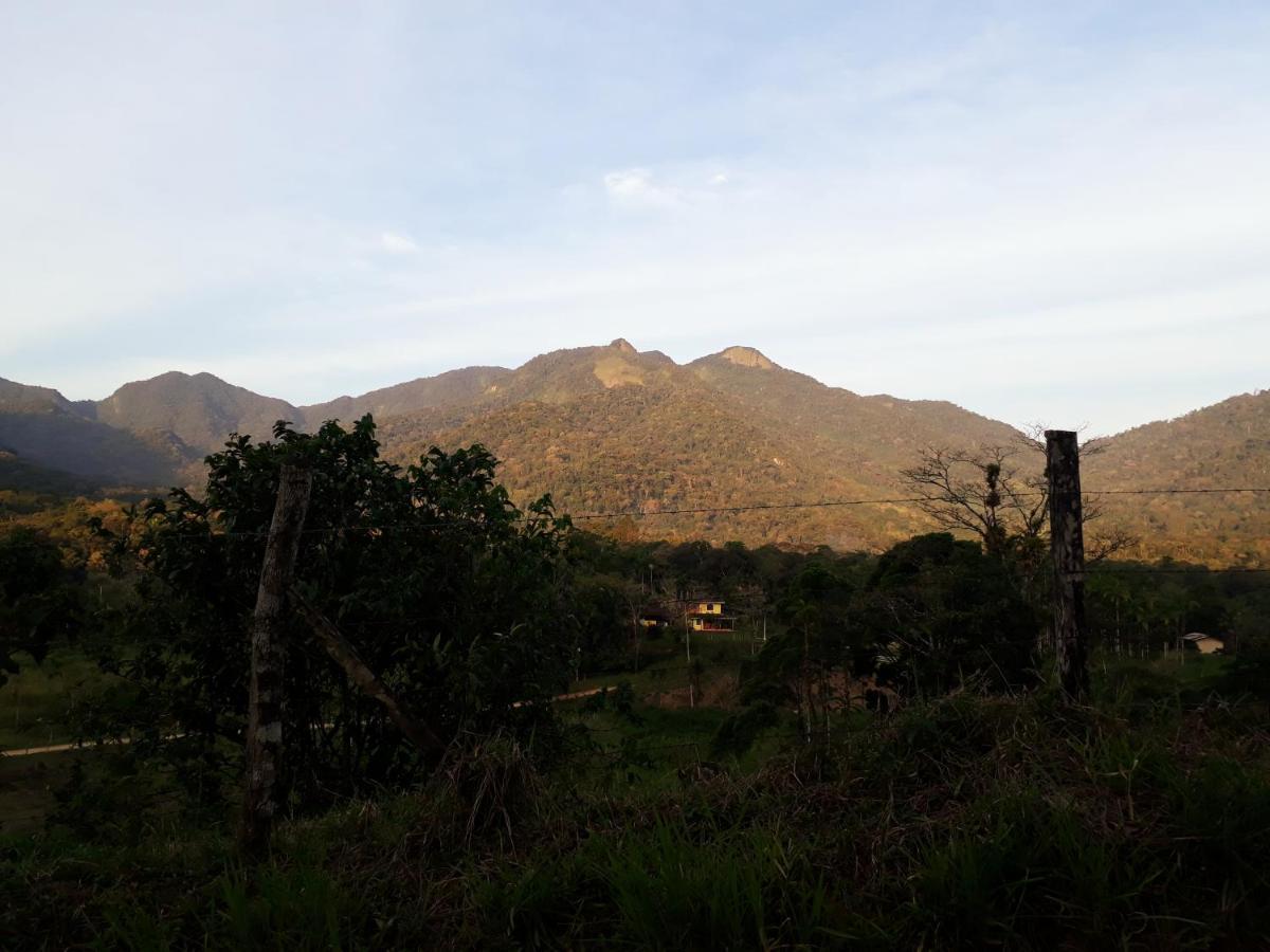 Sitio Das Bromelias Cachoeira Do Tombador อูบาตูบา ภายนอก รูปภาพ